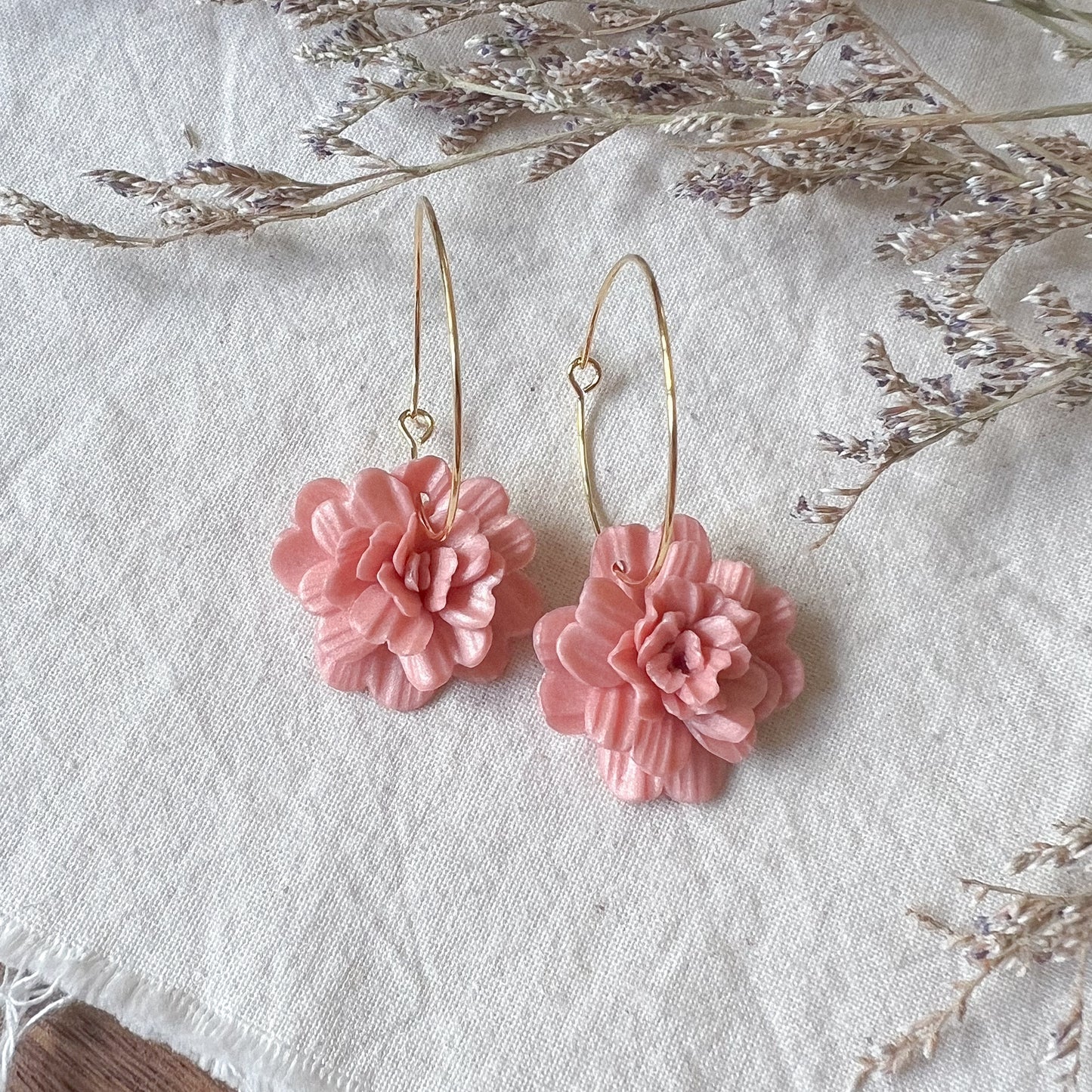 Flower Hoop in Rose Gold Pink