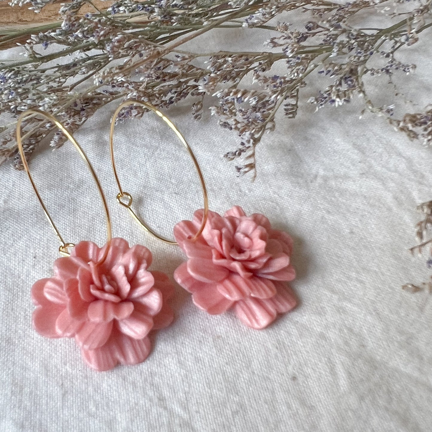 Flower Hoop in Rose Gold Pink