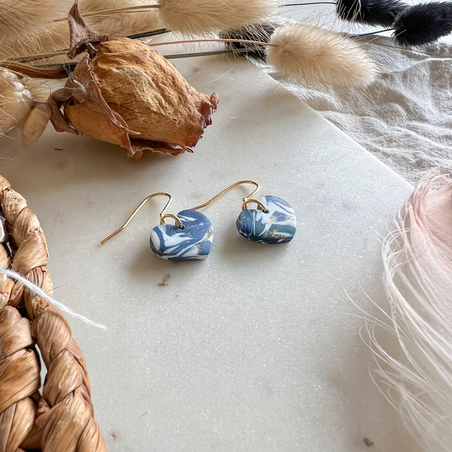 KARA | Heart hook earrings in mussel shell blue marble