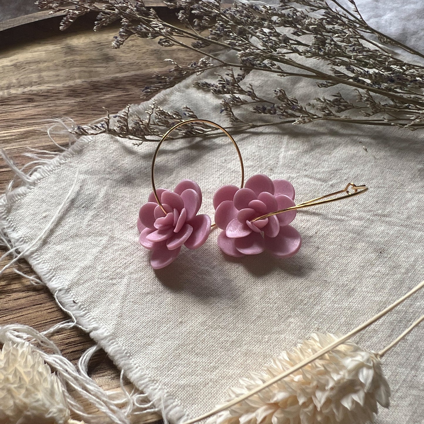 Flower Hoop in Dusky Pink