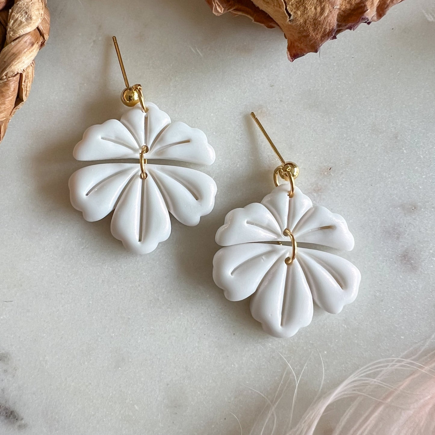 ISOLDE | Blossom stud drop earrings in white pearl
