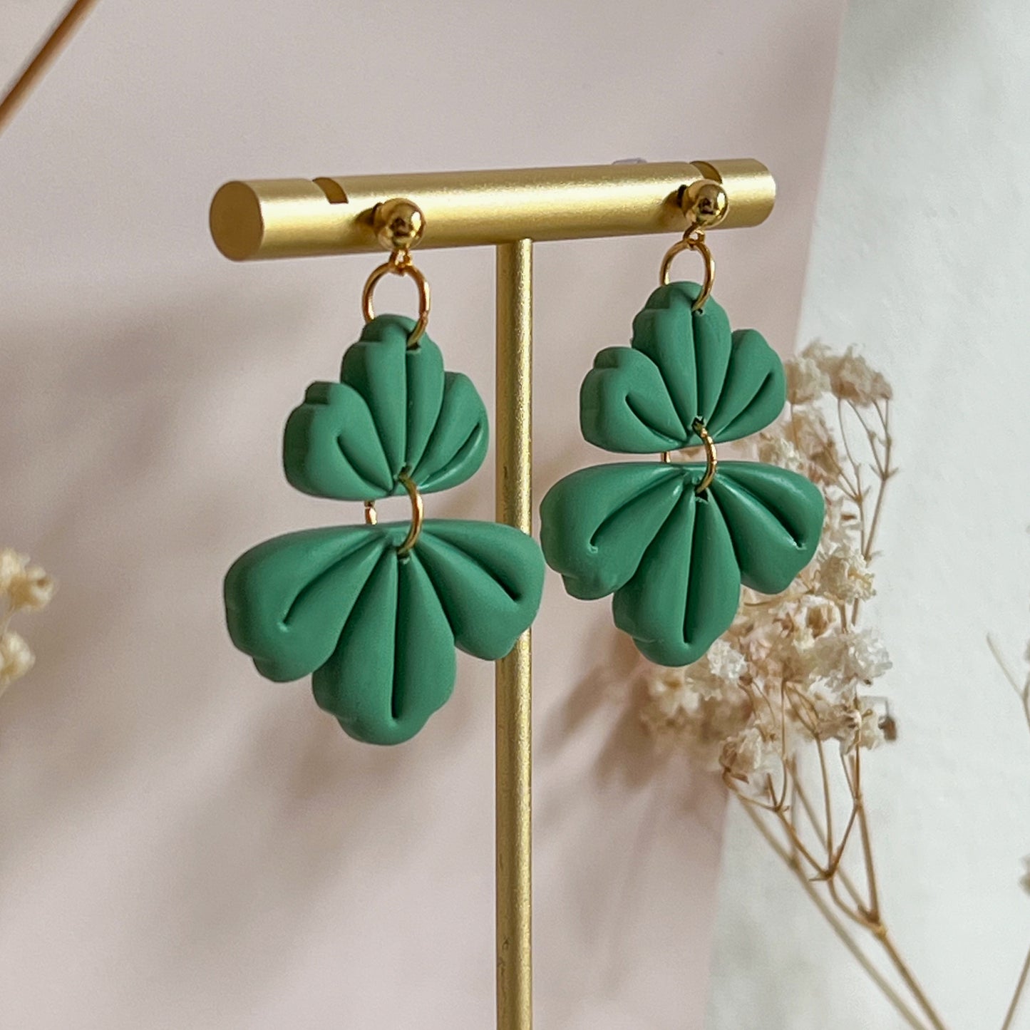 ISOLDE DIW | Blossom stud drop earrings in sage green