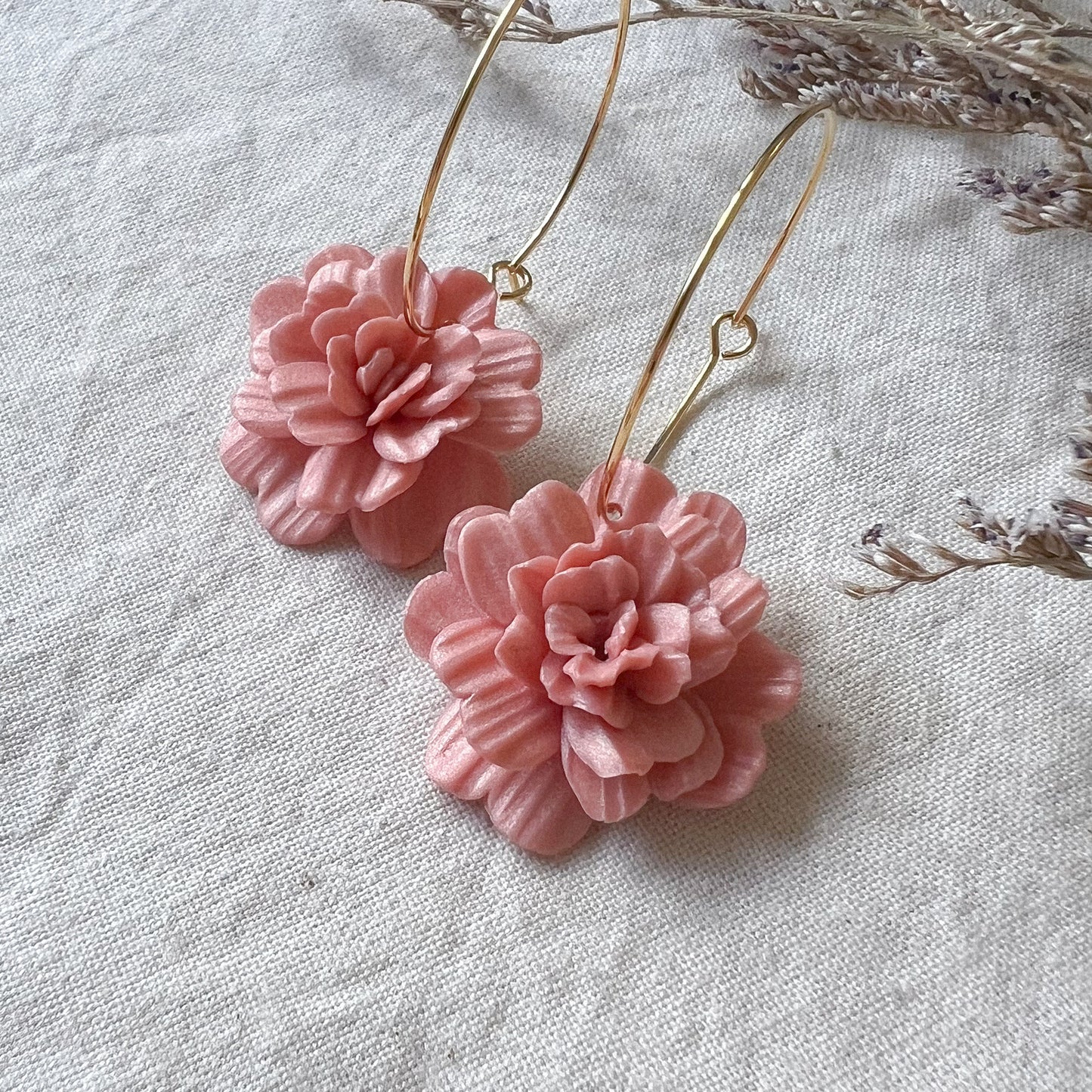 Flower Hoop in Rose Gold Pink
