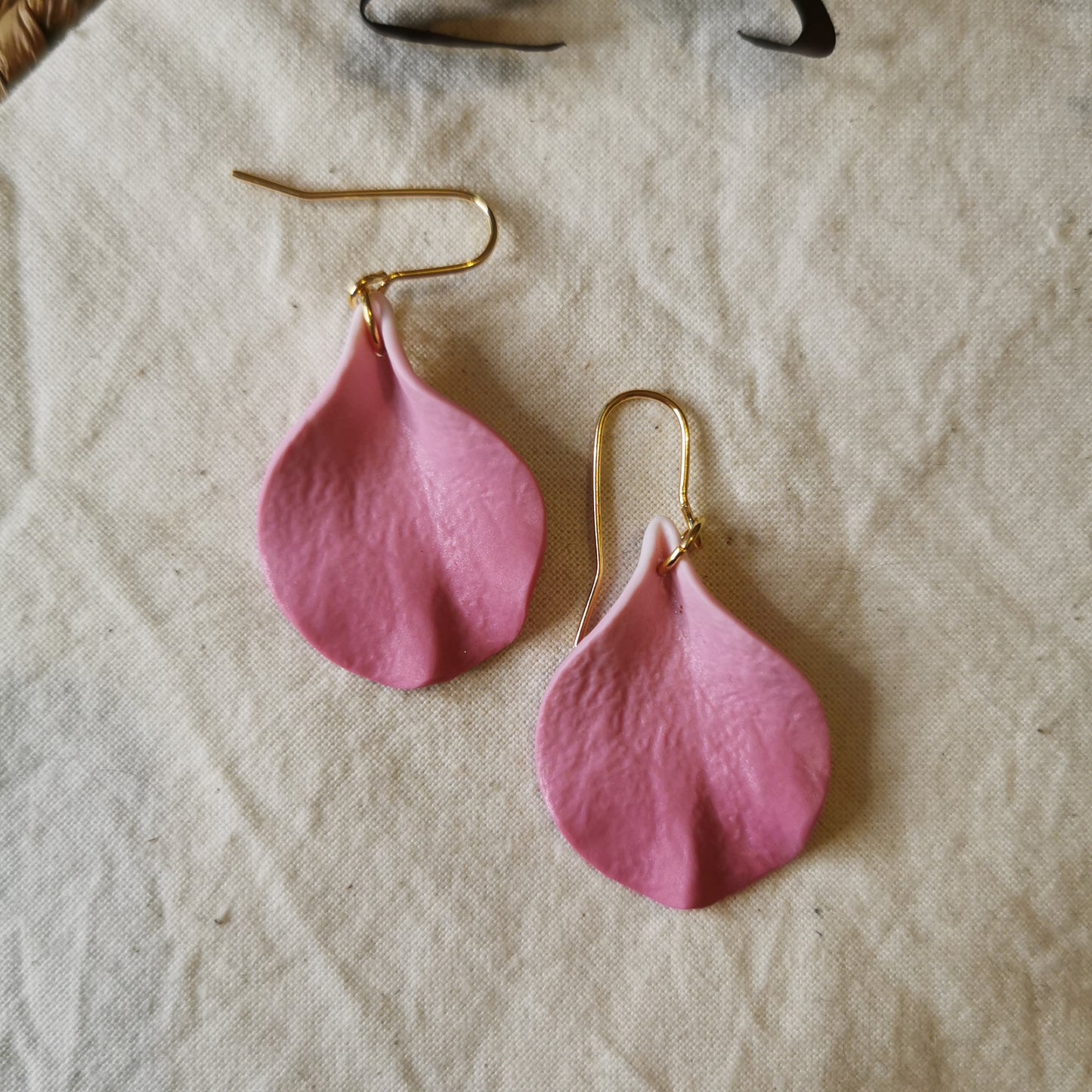 DELEN | medium rose petal hook earrings in vivid spring pink ombre