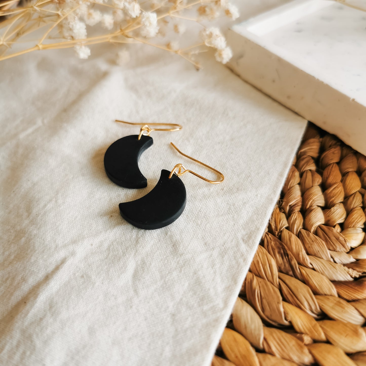 LUNAR SMALL | Hook earring with moon in midnight black