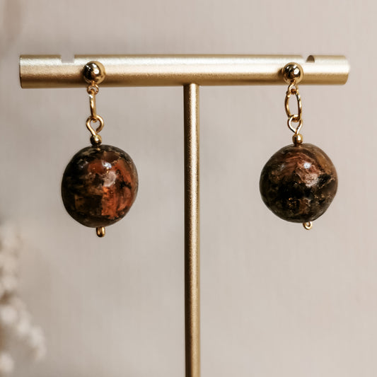 PADEREN ORGANIC STUD | Stud drop earring with organic shaped bead in tortoiseshell